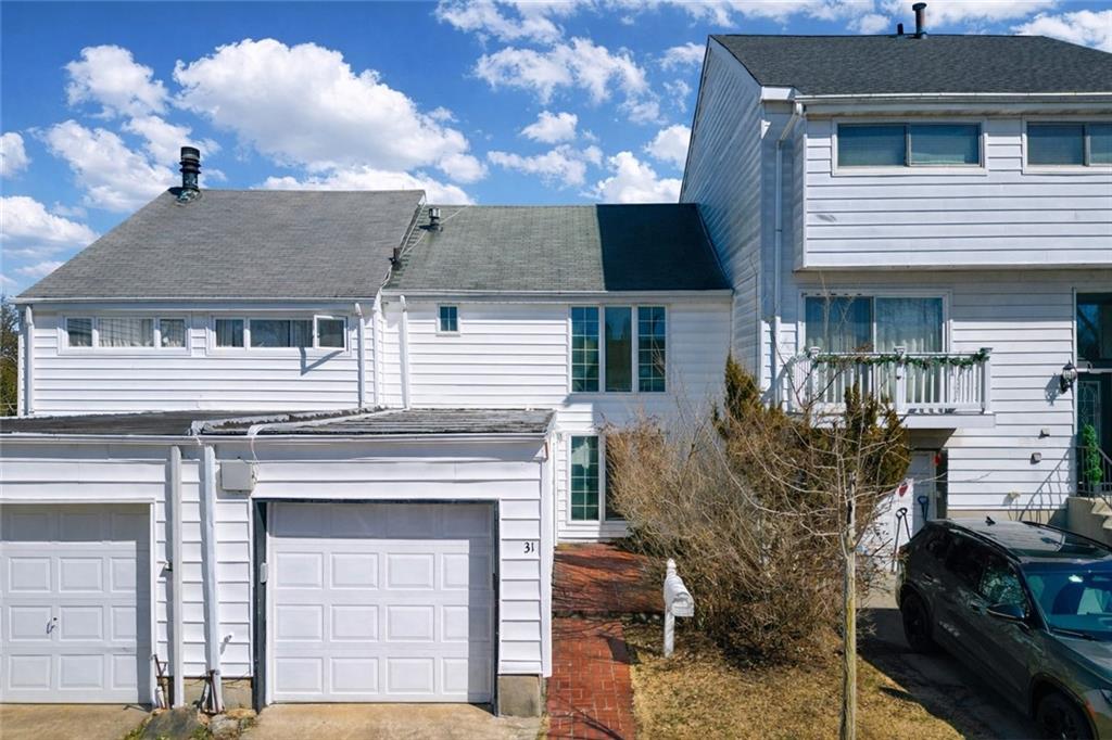 31 Barclay Circle Rossville Staten Island NY 10312