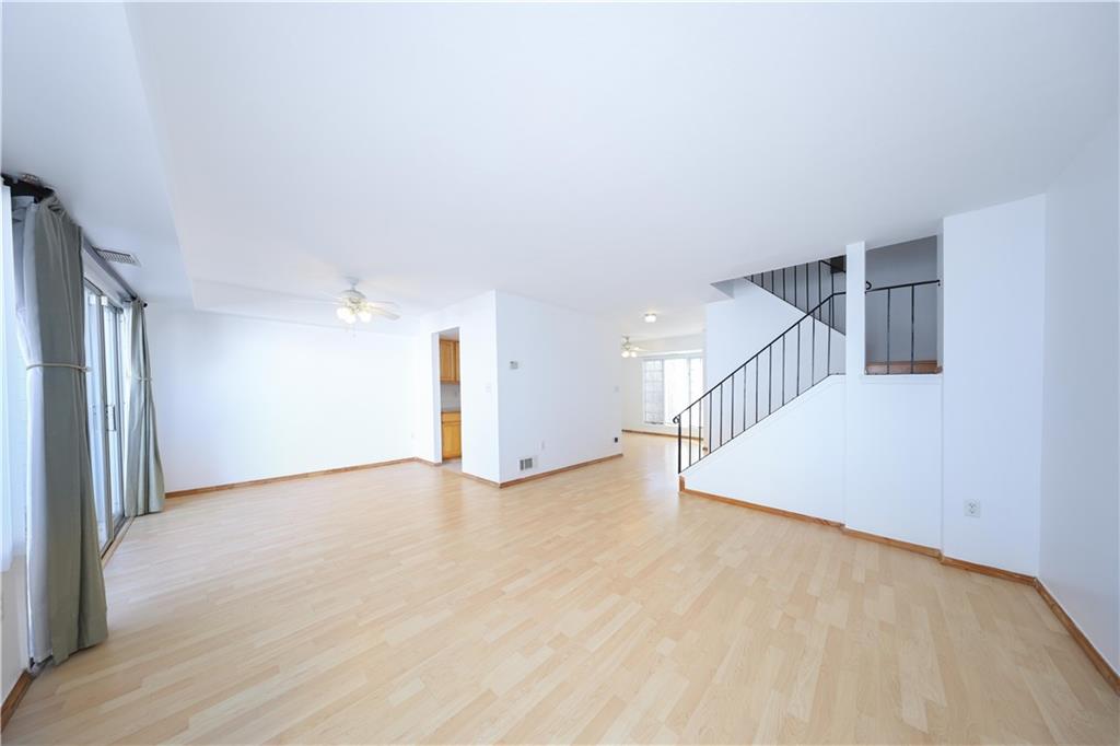 31 Barclay Circle Rossville Staten Island NY 10312