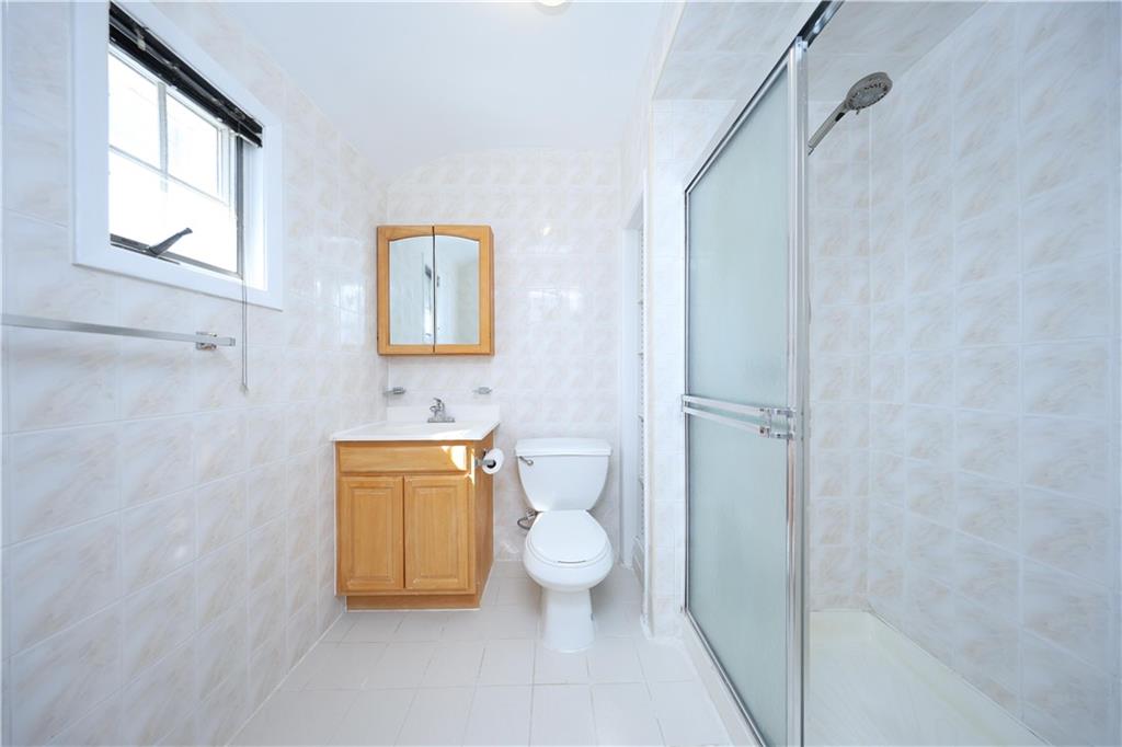 31 Barclay Circle Rossville Staten Island NY 10312