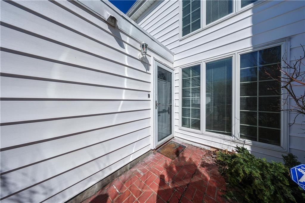 31 Barclay Circle Rossville Staten Island NY 10312