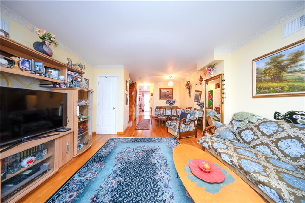 78 Townsend Avenue Clifton Staten Island NY 10304