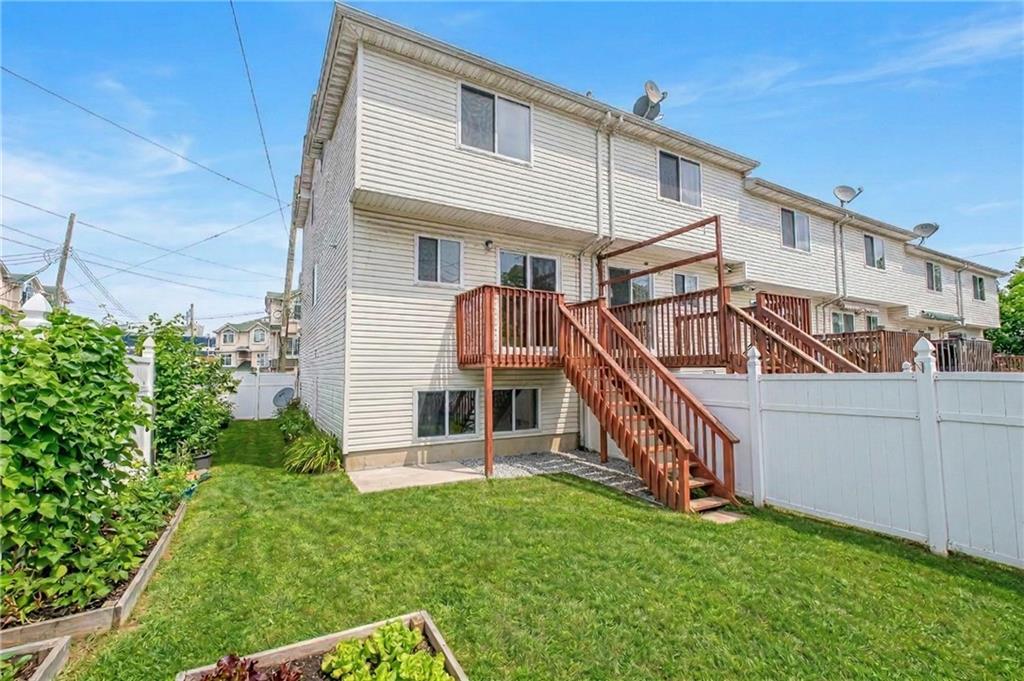 61 Merivale Lane Rosebank Staten Island NY 10304