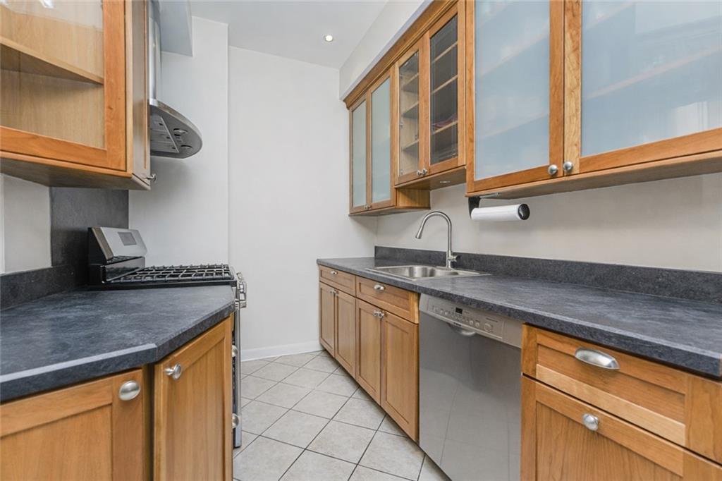 80 Bay Street Land St. George Staten Island NY 10301