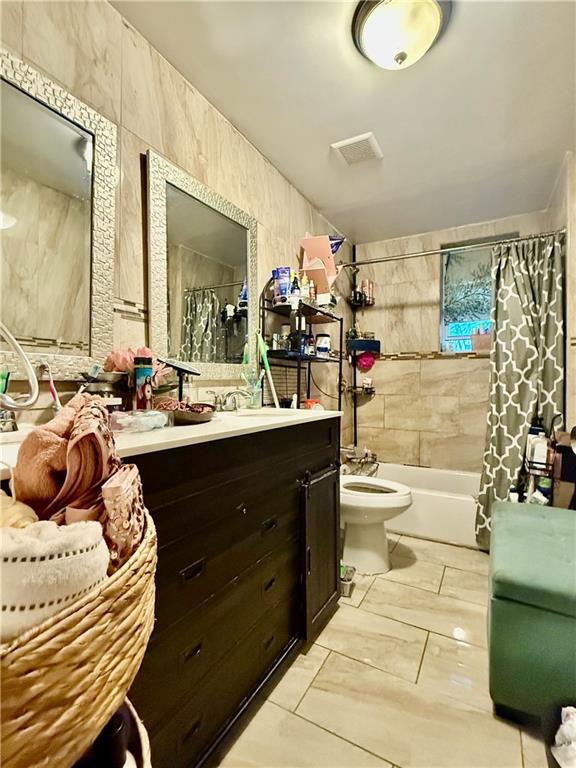 2074 Turnbull Avenue Unionport Bronx NY 10473