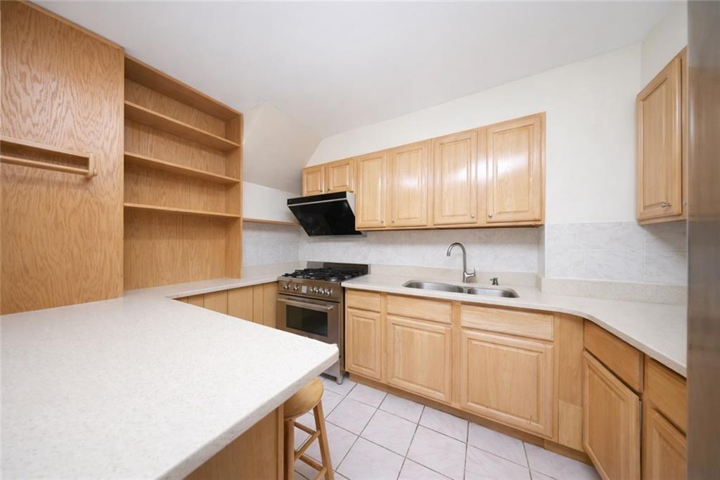 154 Bay 32nd Street Bath Beach Brooklyn NY 11214