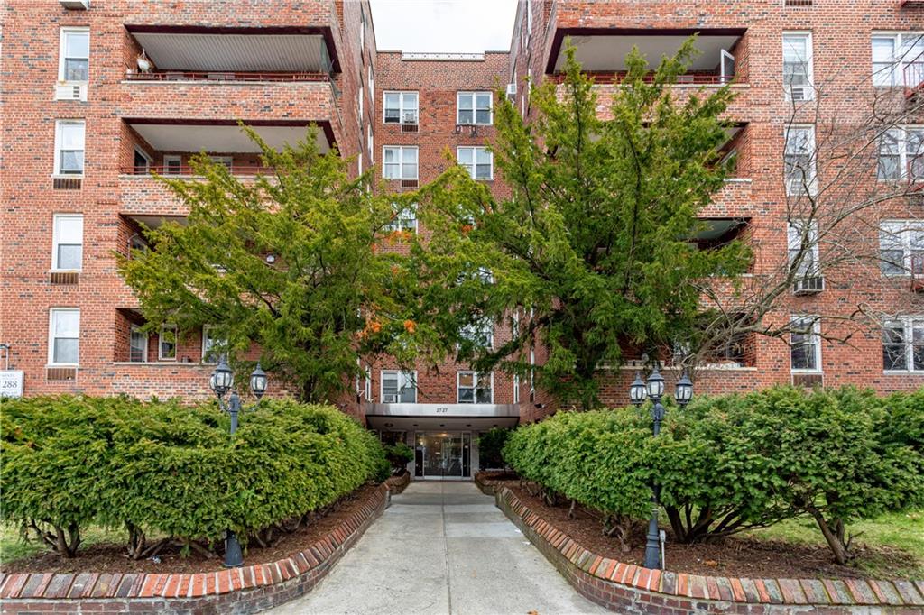 2727 Ocean Parkway Brighton Beach Brooklyn NY 11235