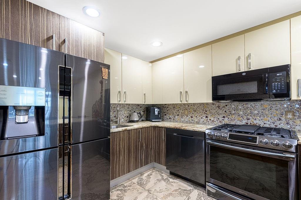 3015 Brighton 6th Street Brighton Beach Brooklyn NY 11235