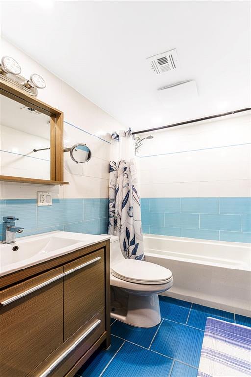 3015 Brighton 6th Street Brighton Beach Brooklyn NY 11235