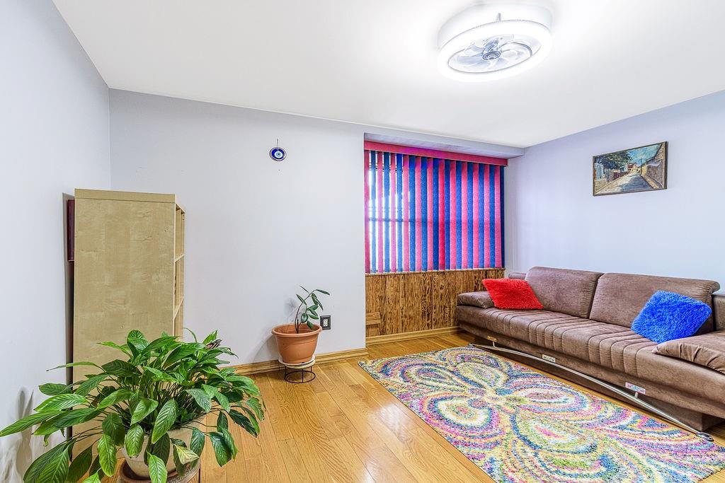 3015 Brighton 6th Street Brighton Beach Brooklyn NY 11235