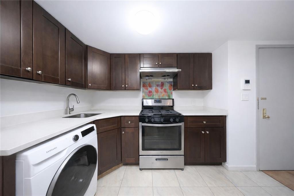 7516 Bay Parkway Bensonhurst Brooklyn NY 11214