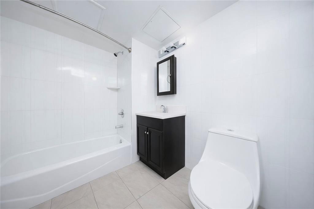 7516 Bay Parkway Bensonhurst Brooklyn NY 11214