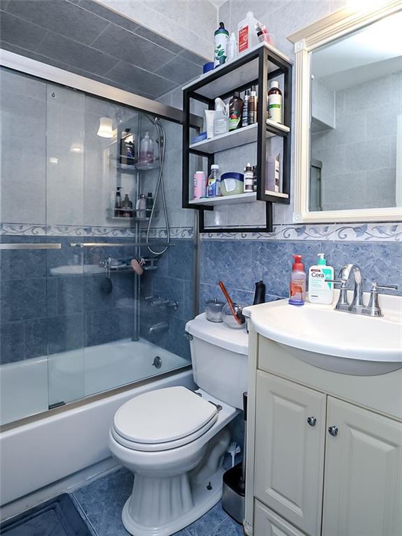 32 McCormick Place Arrochar Staten Island NY 10305