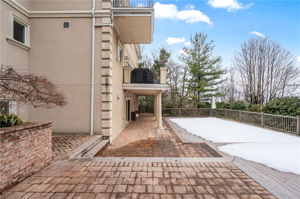 76 Douglas Road Emerson Hill Brooklyn NY 10304