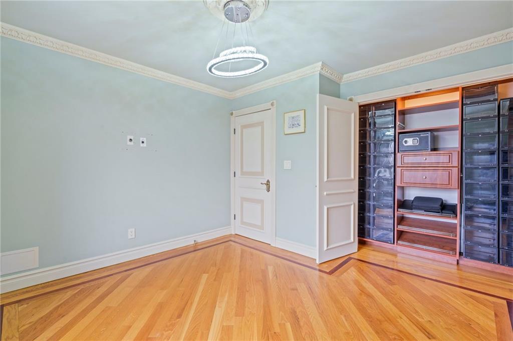 76 Douglas Road Emerson Hill Brooklyn NY 10304