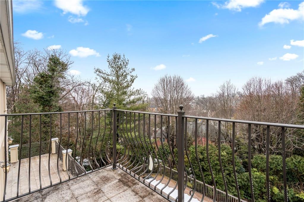 76 Douglas Road Emerson Hill Brooklyn NY 10304