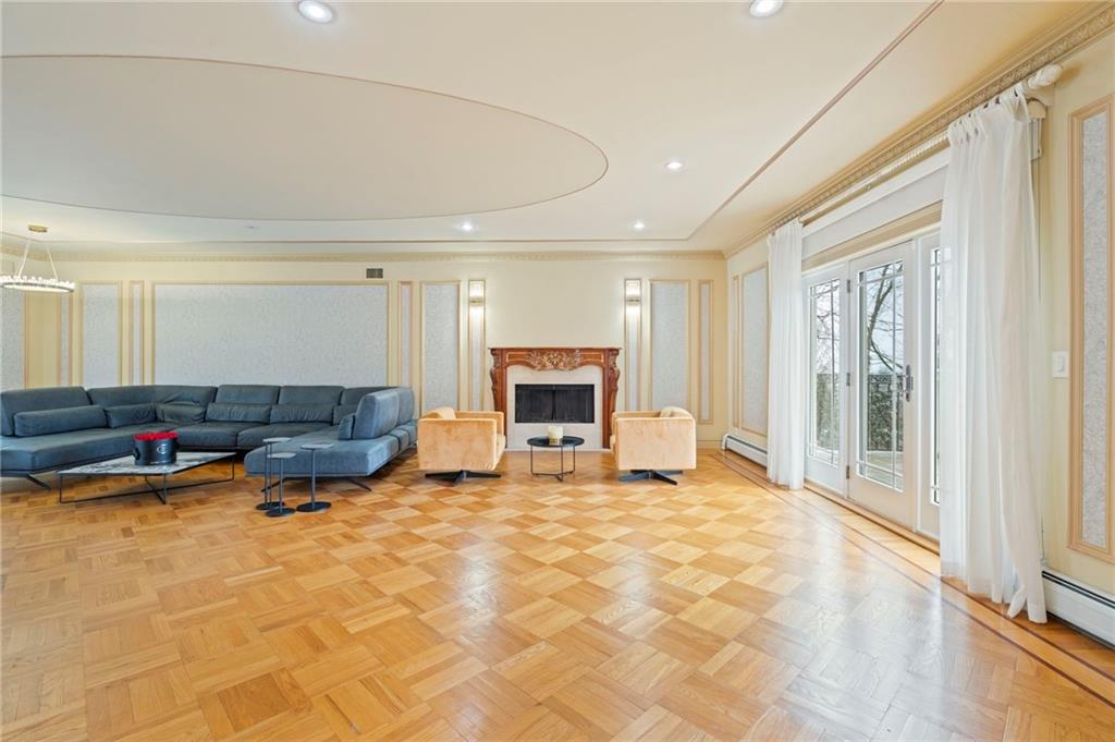 76 Douglas Road Emerson Hill Brooklyn NY 10304