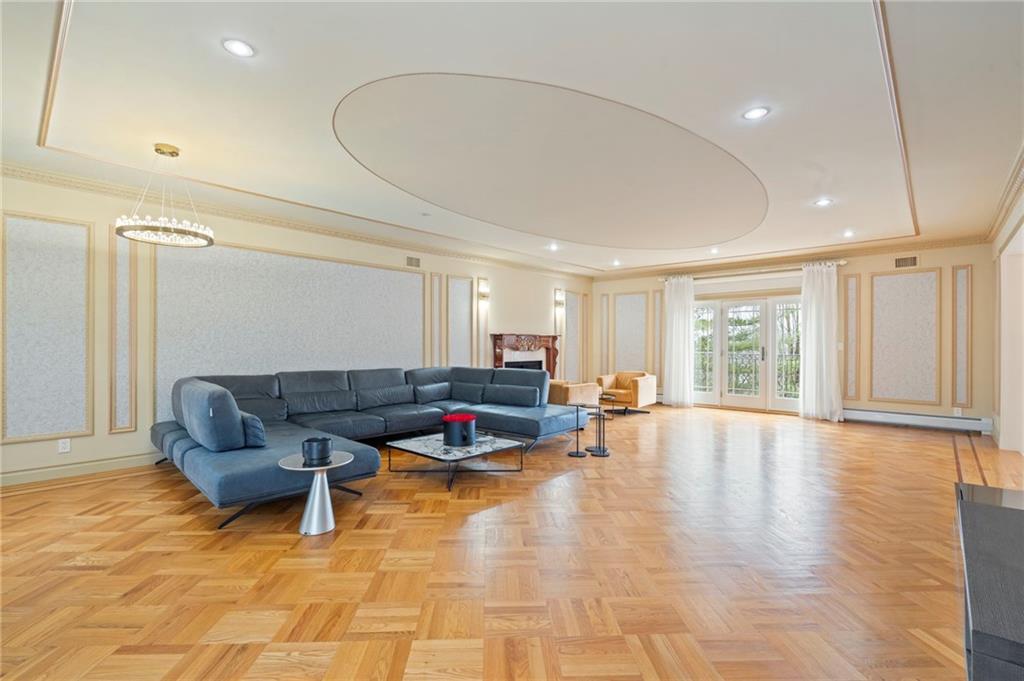 76 Douglas Road Emerson Hill Brooklyn NY 10304