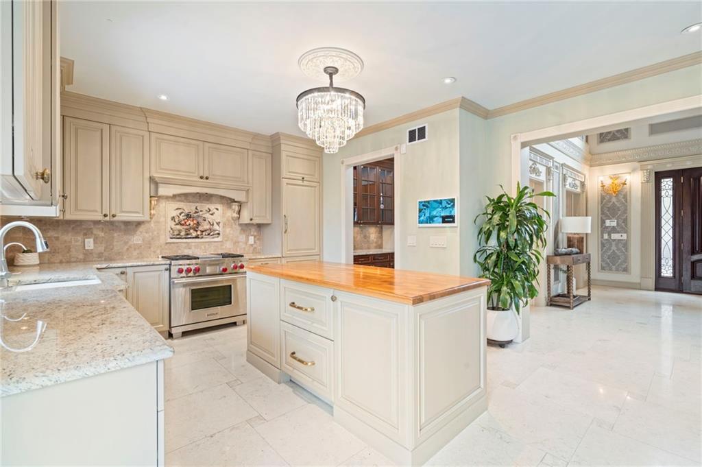 76 Douglas Road Emerson Hill Brooklyn NY 10304