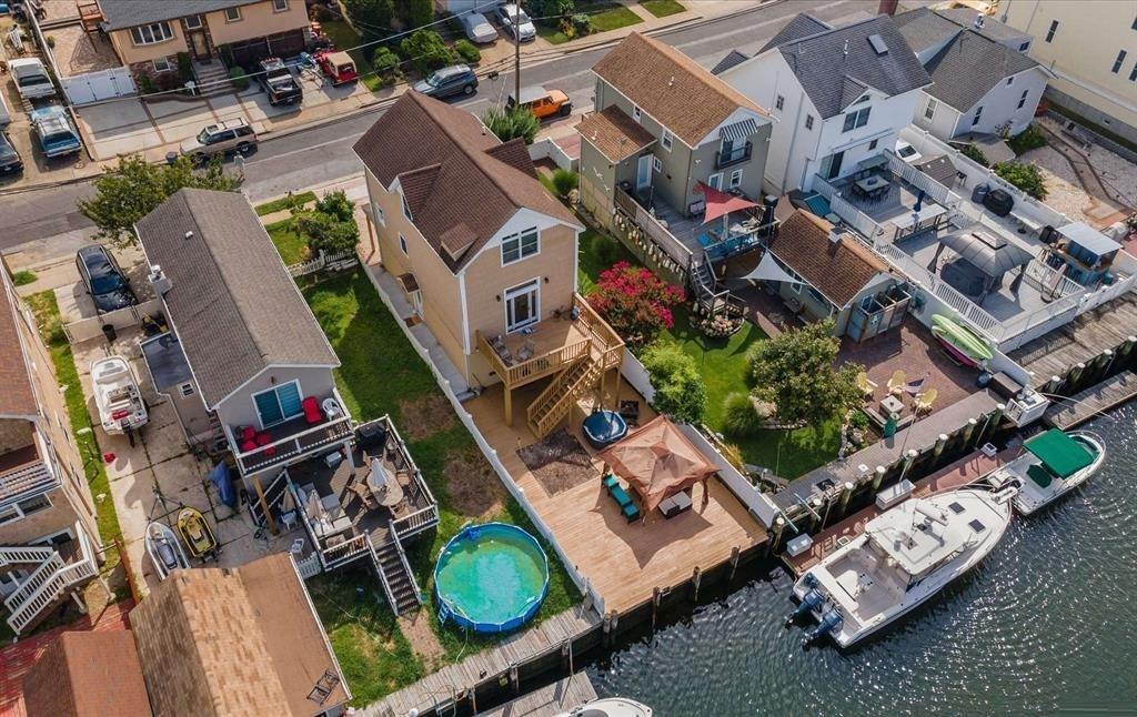 254 Arthur Street Out of NYC Freeport NY 11520