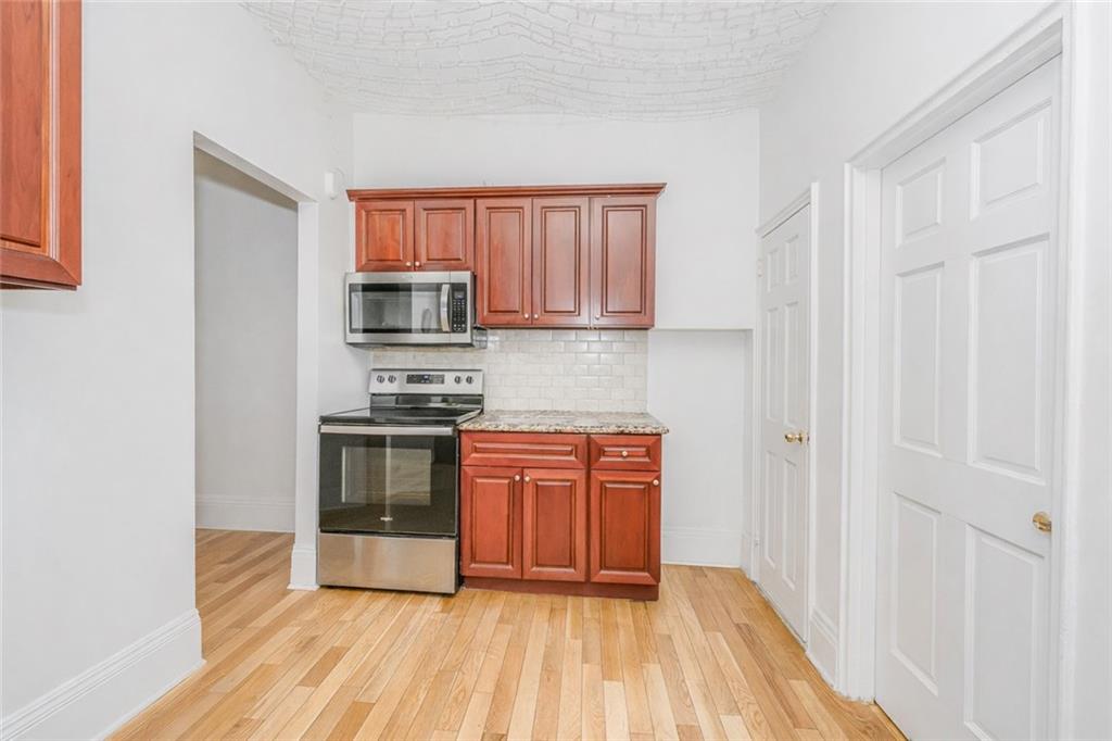 566 7th Street Park Slope Brooklyn NY 11215