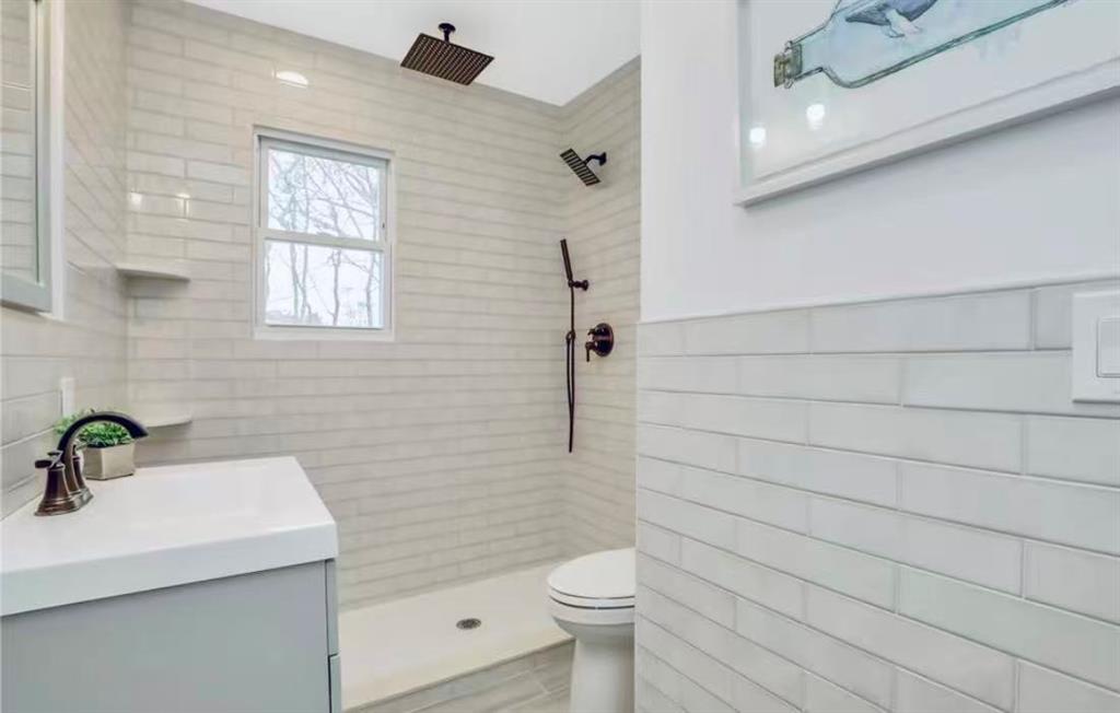 498 Famers Avenue Out of NYC Bellmore NY 11710