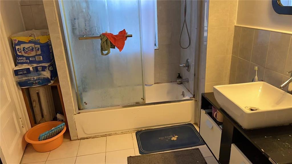 4131 Hampton Street Elmhurst Elmhurst NY 11373