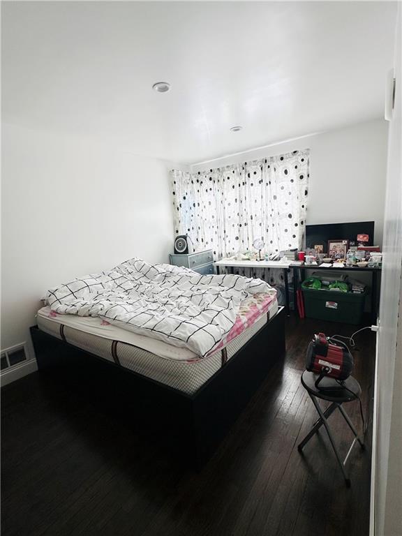 6715 215th Street Oakland Gardens Oakland Gardens NY 11364