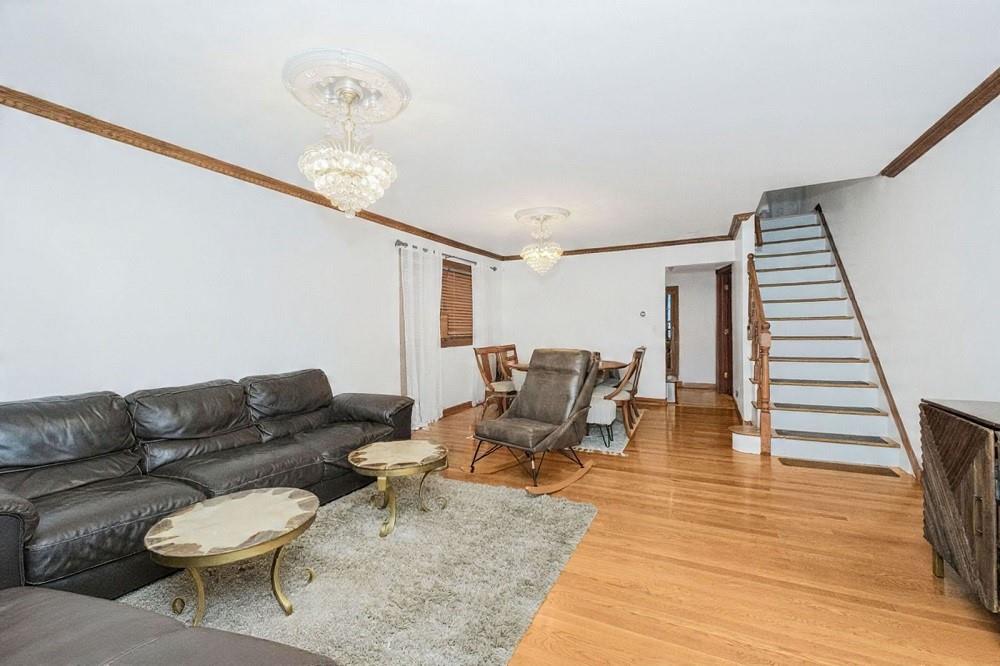 327 Bedford Avenue Grant City Staten Island NY 10306