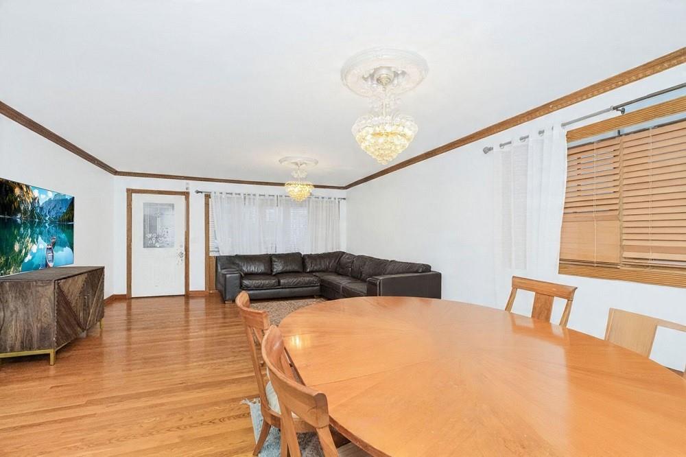 327 Bedford Avenue Grant City Staten Island NY 10306