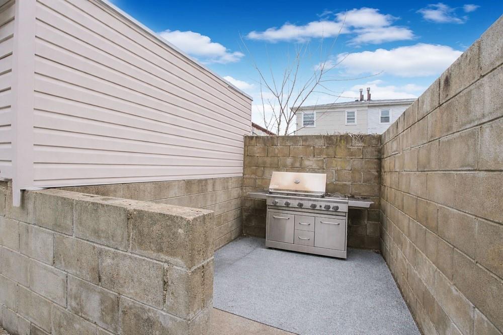 327 Bedford Avenue Grant City Staten Island NY 10306