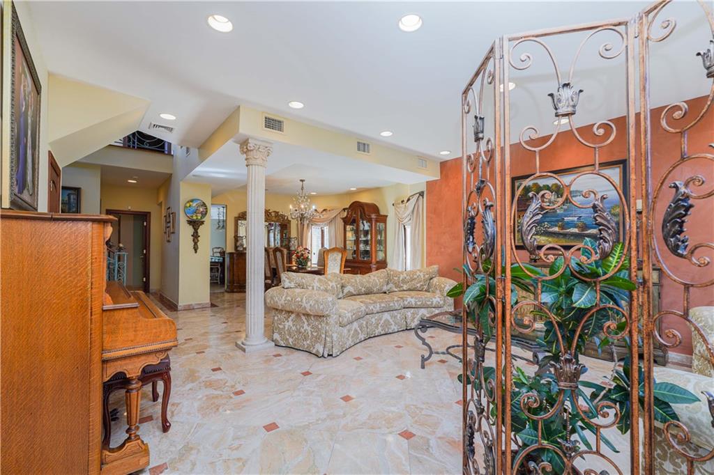 2233 East 72nd Street Bergen Beach Brooklyn NY 11234