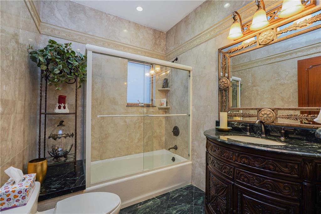 2233 East 72nd Street Bergen Beach Brooklyn NY 11234