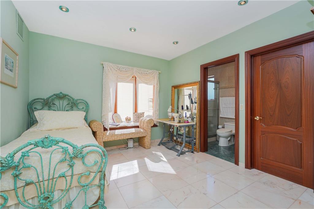 2233 East 72nd Street Bergen Beach Brooklyn NY 11234