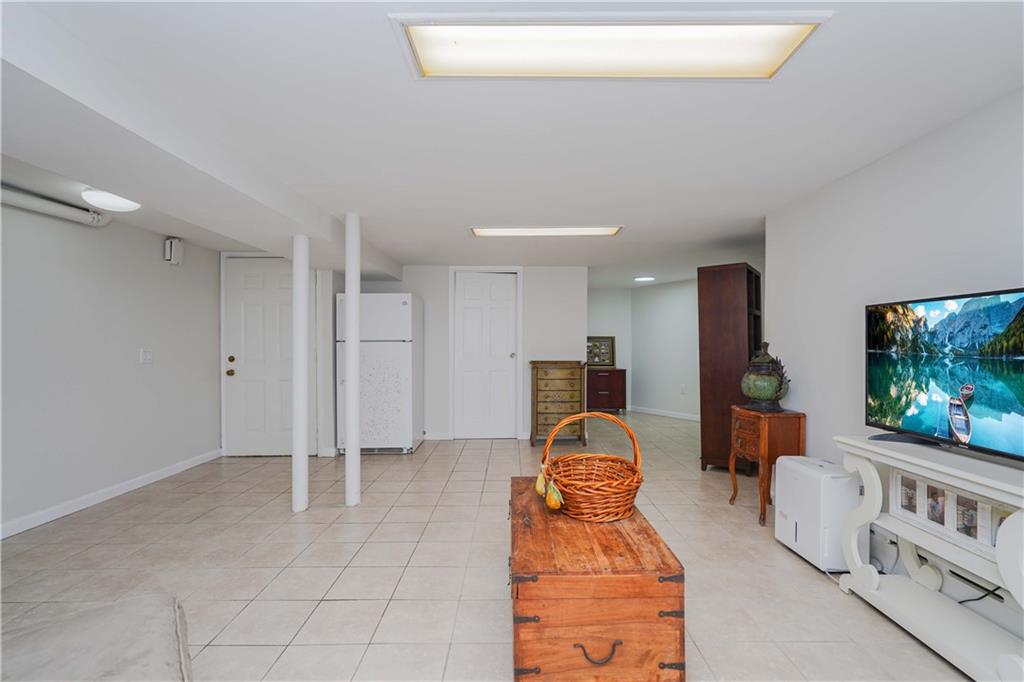 2233 East 72nd Street Bergen Beach Brooklyn NY 11234