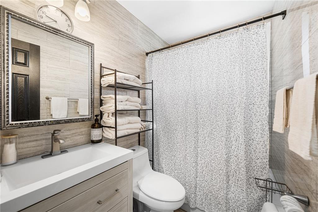 183 Arlington Place Mariner's Harbor Staten Island NY 10303