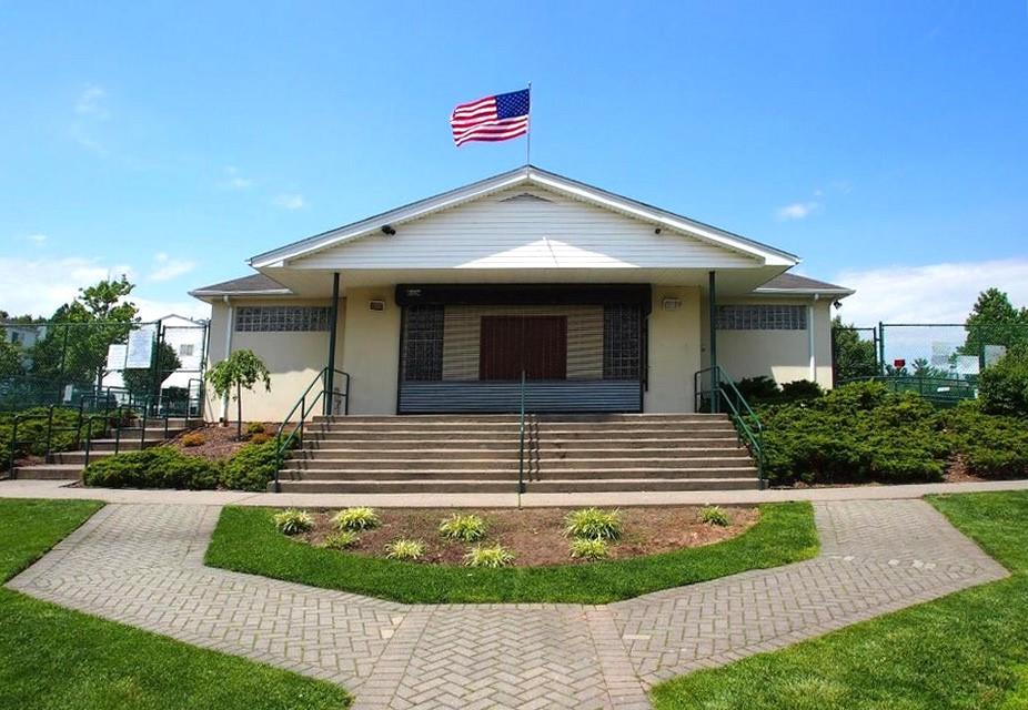 32 Aspen Knolls Way Arden Heights Staten Island NY 10312