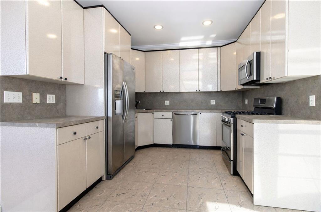 105 Kings Highway Bensonhurst Brooklyn NY 11214