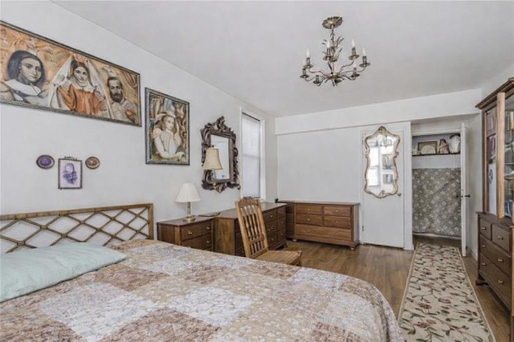 2 West End Avenue Manhattan Beach Brooklyn NY 11235