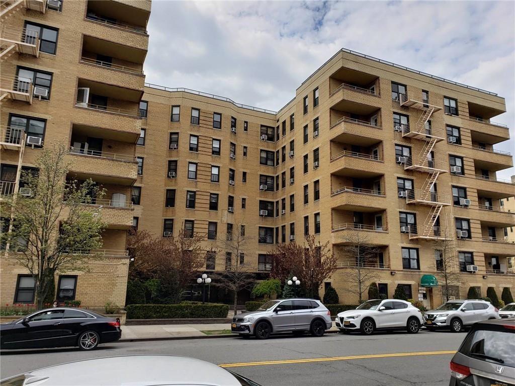 2 West End Avenue Manhattan Beach Brooklyn NY 11235