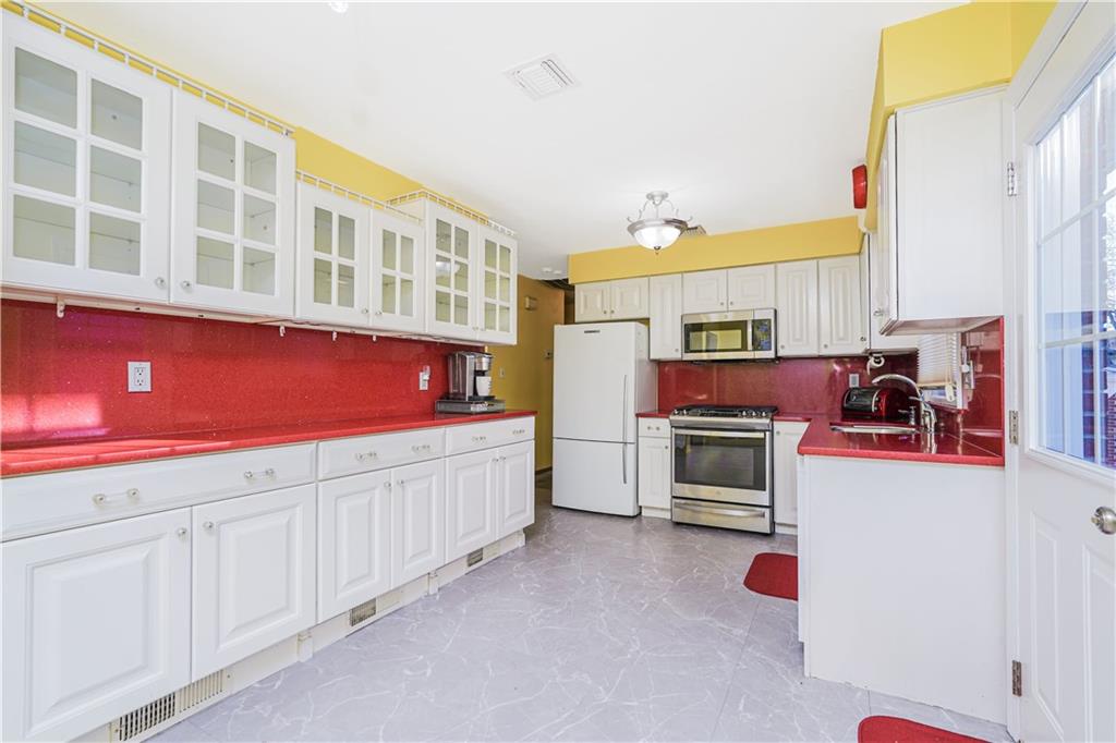 85 Malone Avenue Oakwood Staten Island NY 10306