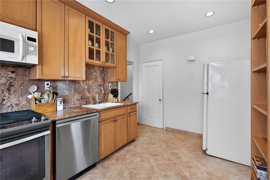 8113 23rd Avenue Bensonhurst Brooklyn NY 11214