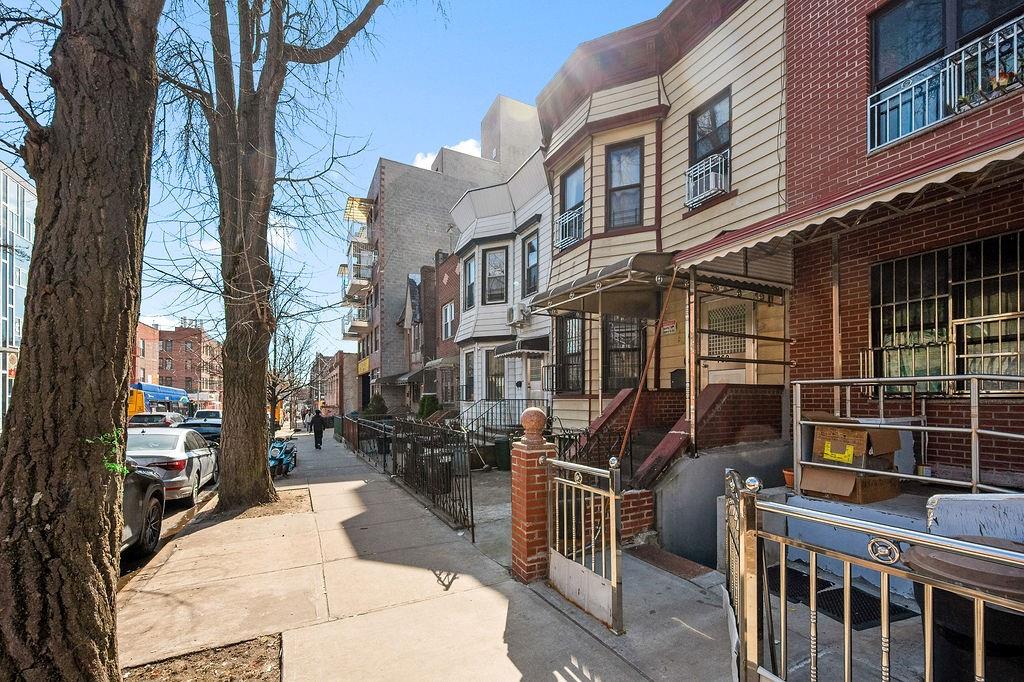 762 50th Street Sunset Park Brooklyn NY 11220