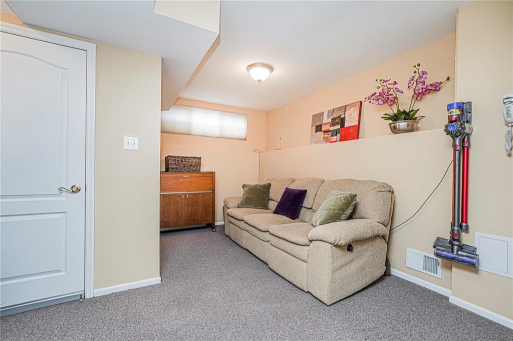 10 Dunhill Lane Woodrow Staten Island NY 10309