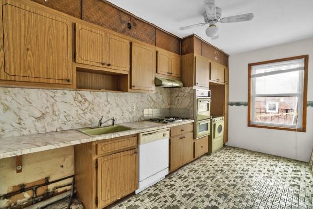 1640 Bath Avenue Bensonhurst Brooklyn NY 11214