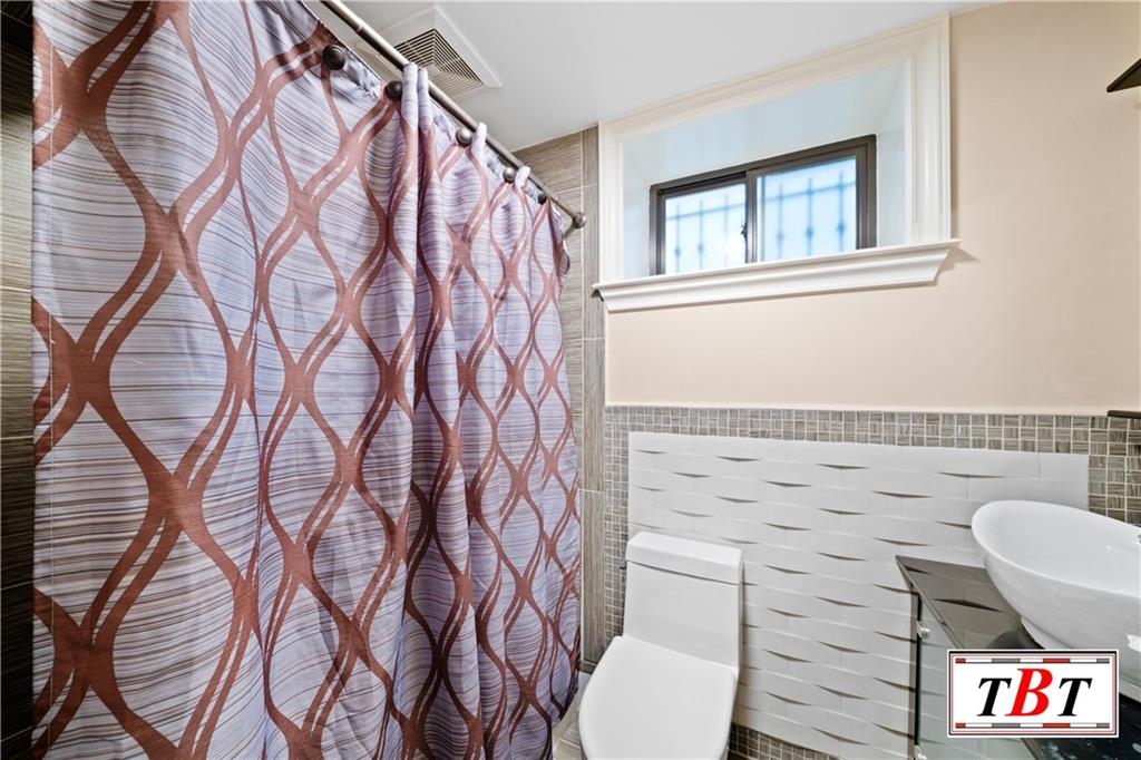2611 Avenue S Madison Brooklyn NY 11229