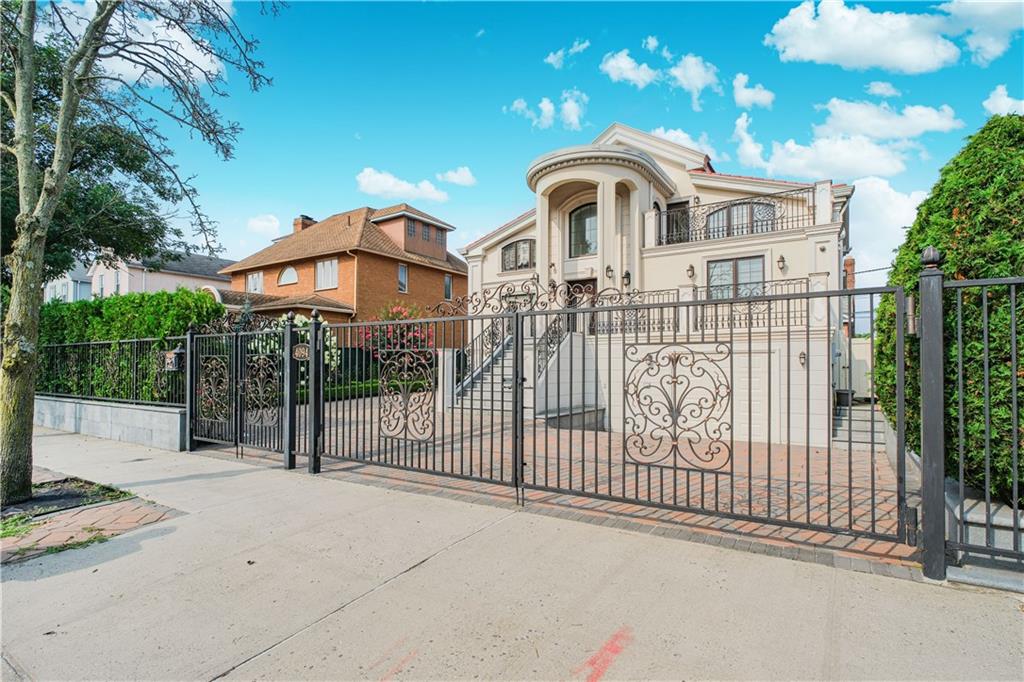 4094 Ocean Avenue Manhattan Beach Brooklyn NY 11235