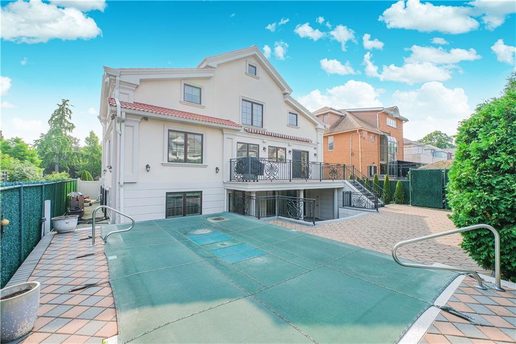 4094 Ocean Avenue Manhattan Beach Brooklyn NY 11235