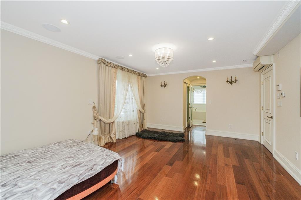 4094 Ocean Avenue Manhattan Beach Brooklyn NY 11235