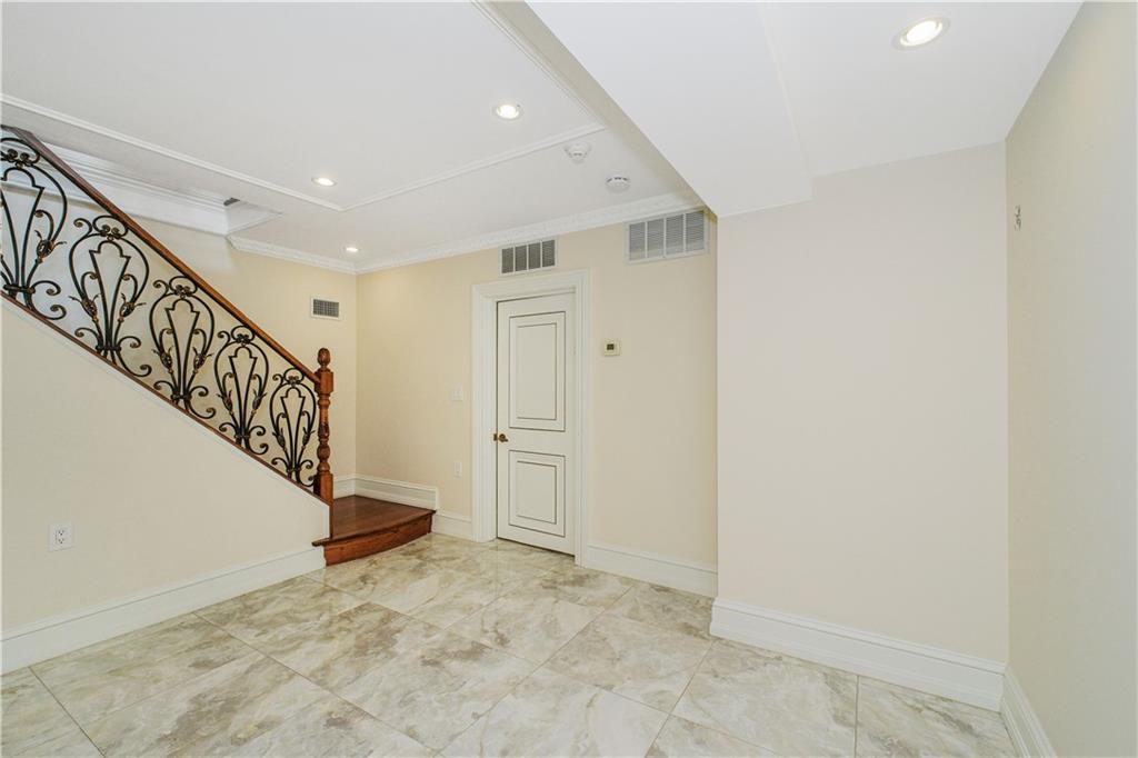 4094 Ocean Avenue Manhattan Beach Brooklyn NY 11235