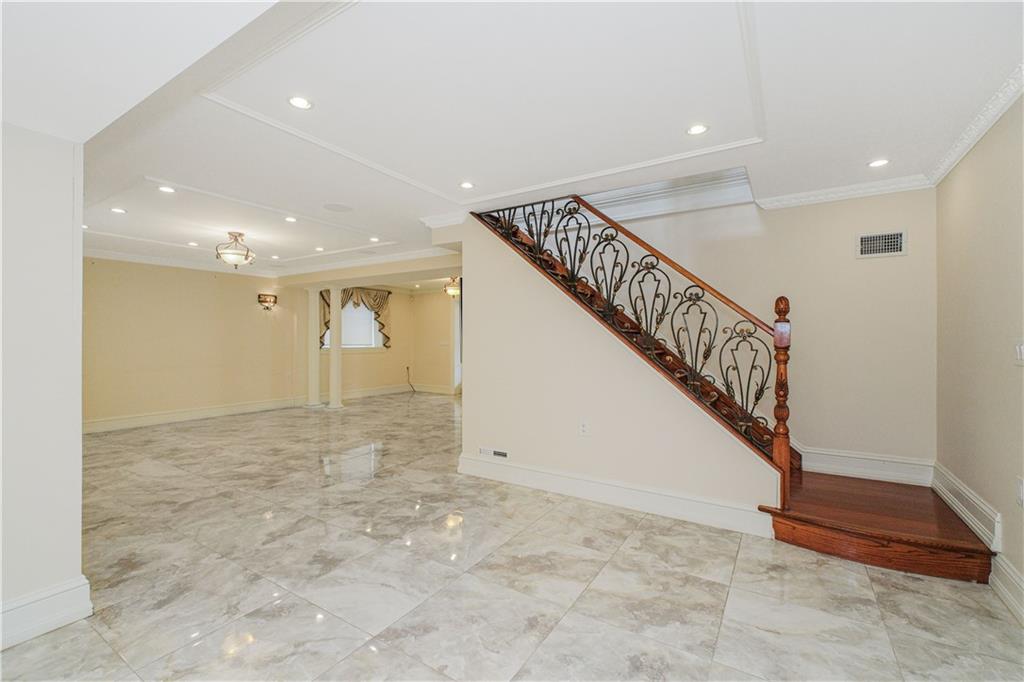 4094 Ocean Avenue Manhattan Beach Brooklyn NY 11235